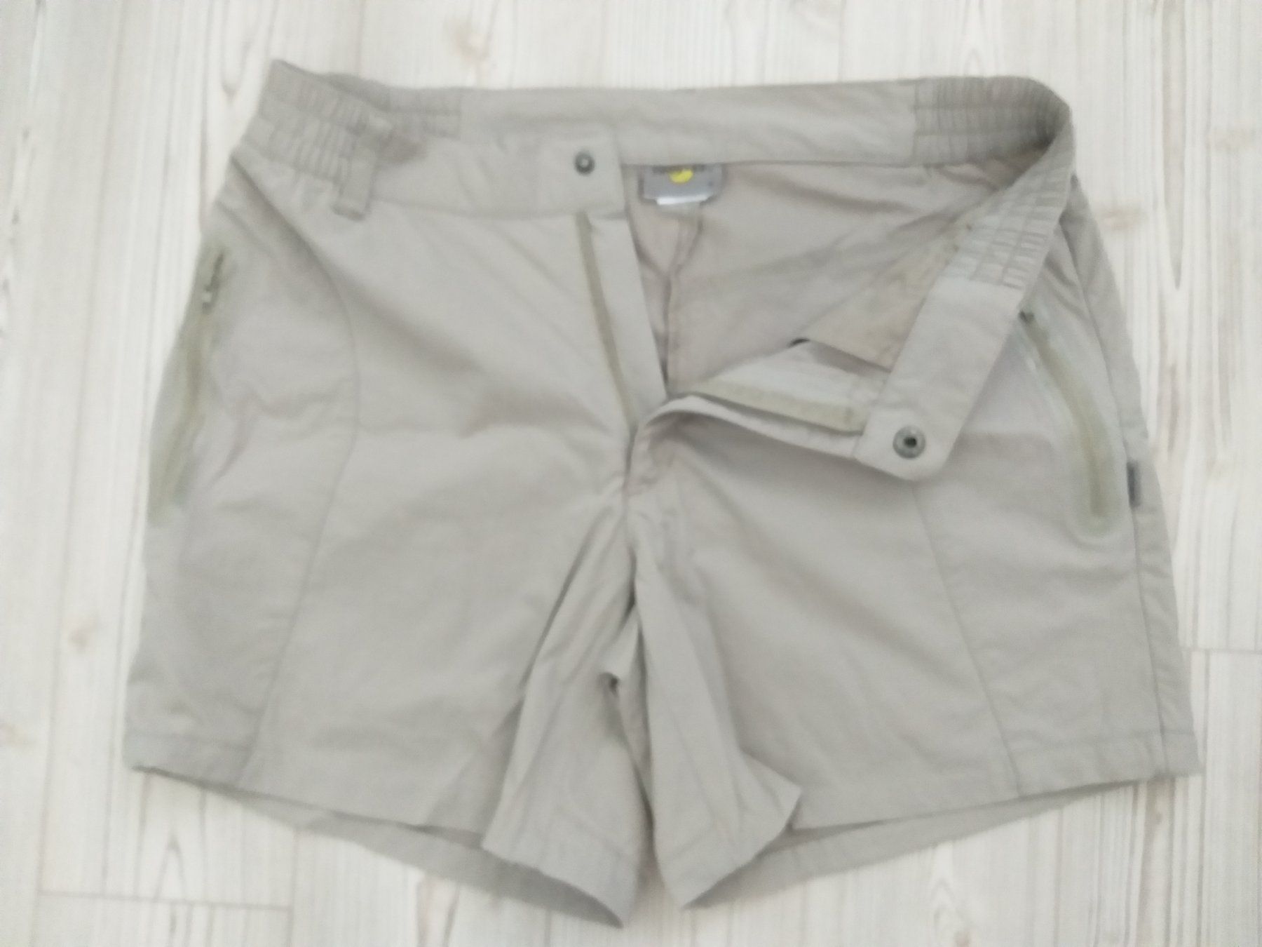 Pantaloni: Short SWITCHER  Taille / Grosse M.... – Usato da Cossonay-ville venduto da Super-Price-Quality 2