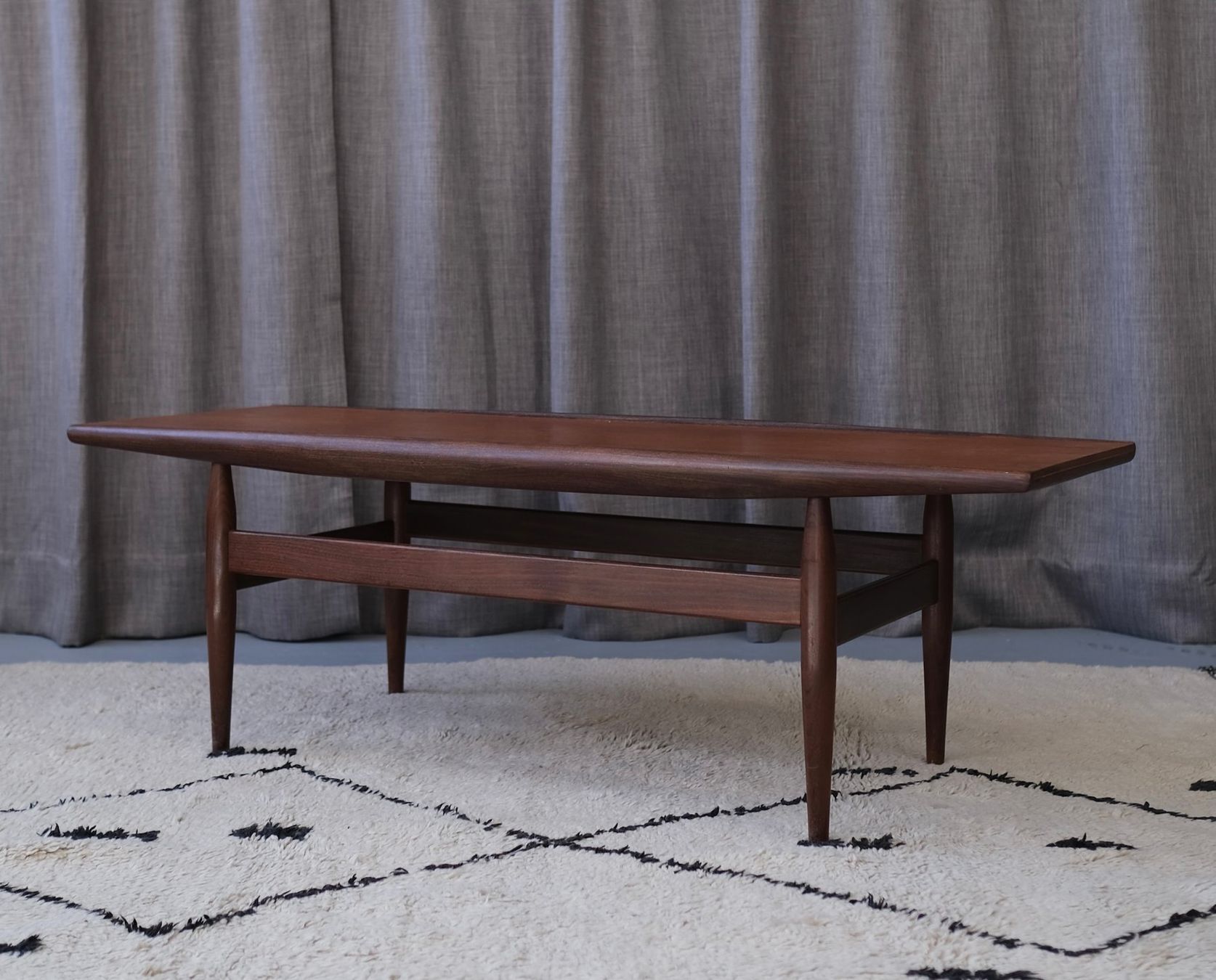 Tavoli: Danish Midcentury Teak Coffee Table ca.1960 – Usato da Bern venduto da Zmodern_VIN 4