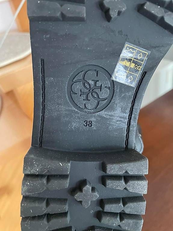 Chaussures femmes: guess stiefeletten  – D'occasion à Adligenswil par balboa5 4