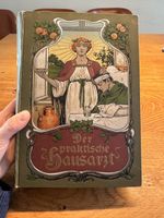 Antikes Buch  "Der praktische Hausarzt" von 1901