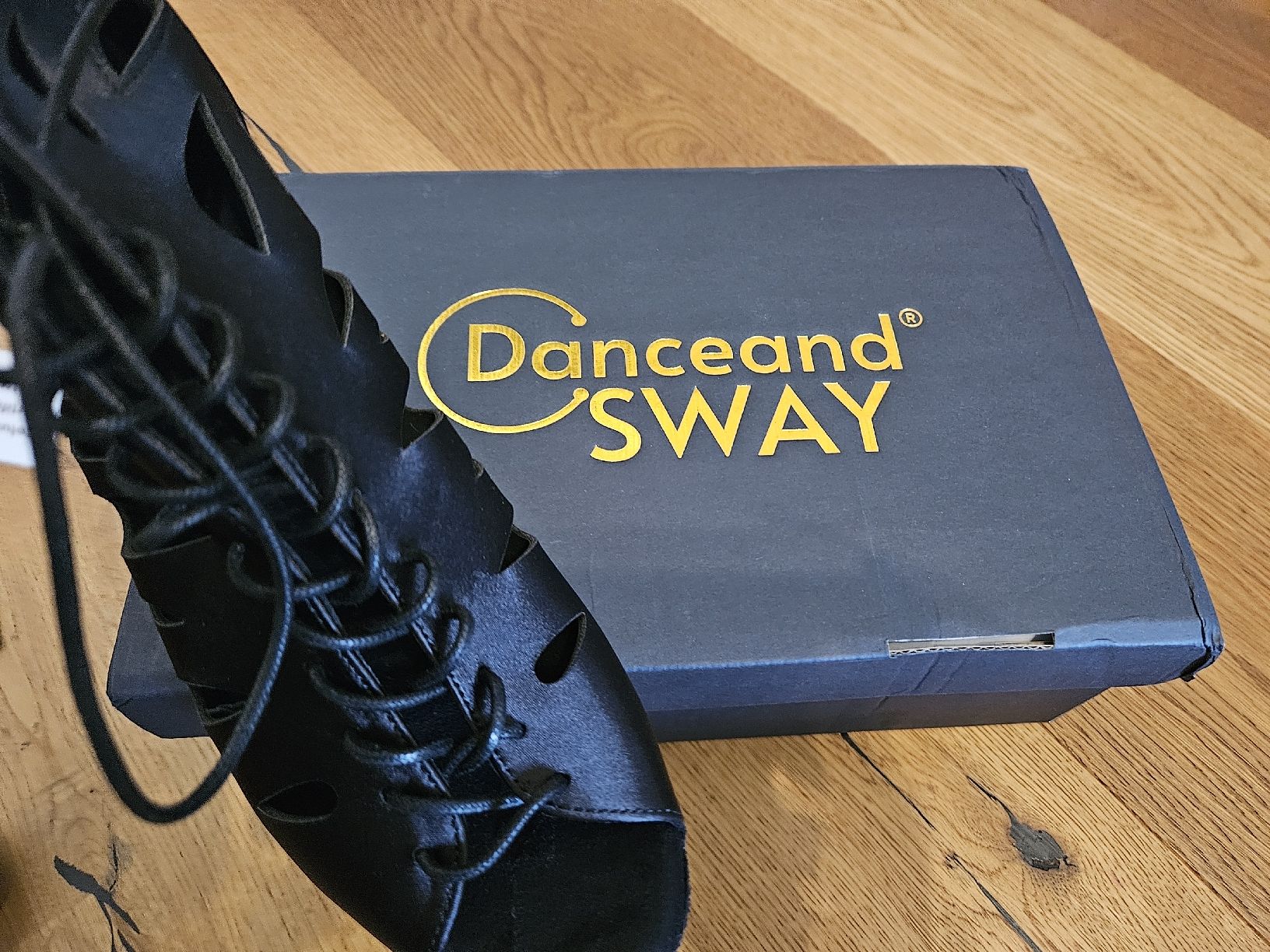 Scarpe da donna: Tanzschuhe von Dance and Sway – Nuovo e nell'imballaggio originale da Mollis venduto da kaleidoscope