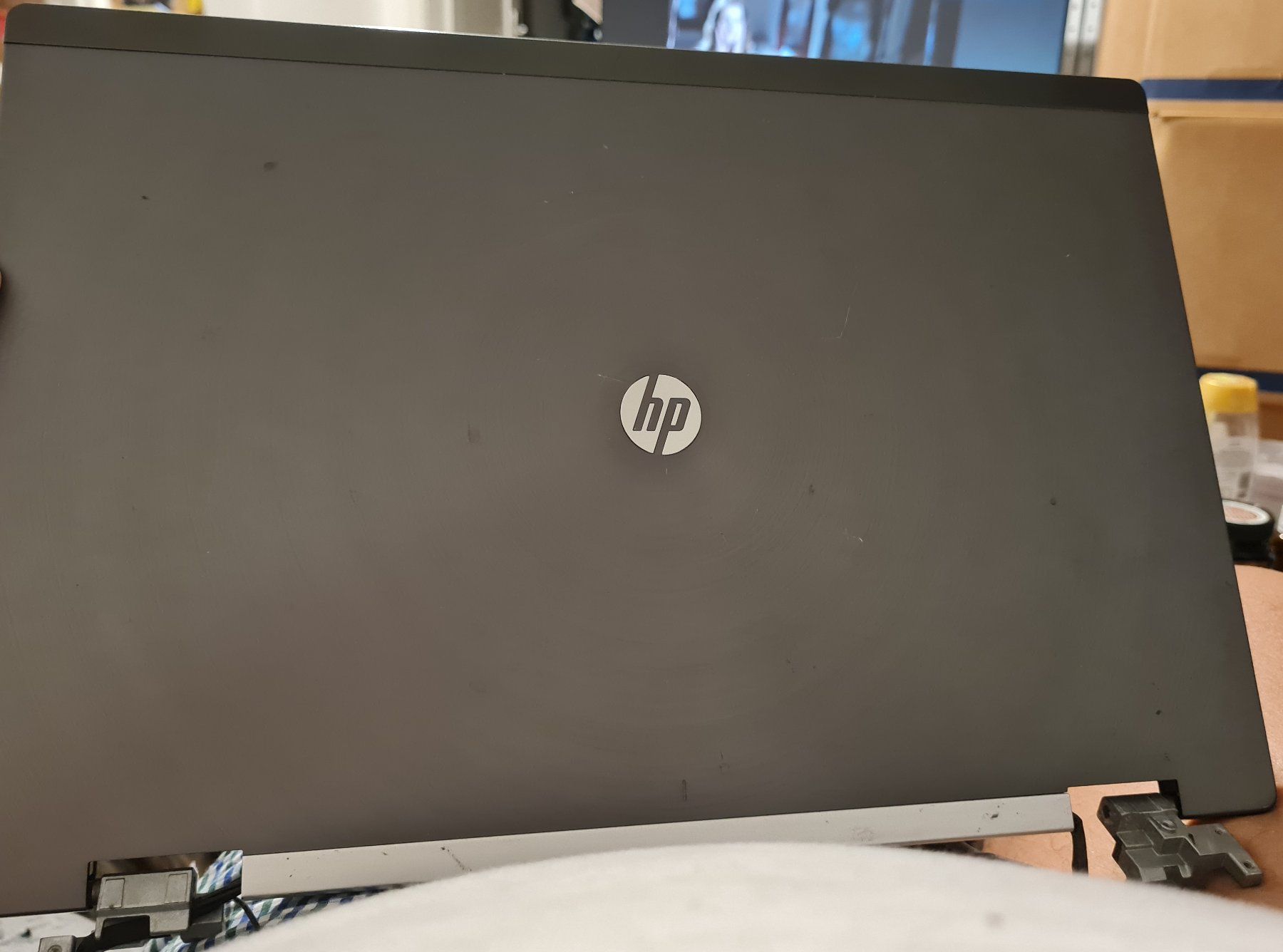 Hewlett Packard Monitor: Bildschirm von HP 8560W Workstation – Usato da Horw venduto da Arta20000 3
