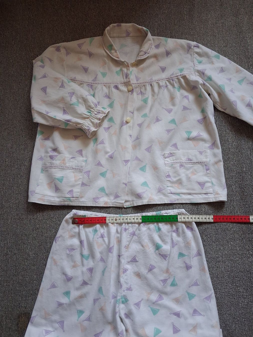 Pyjamas: Origineller Vintage Kinder Pyjama aus Flanell – D'occasion à Wald ZH par e8e 2