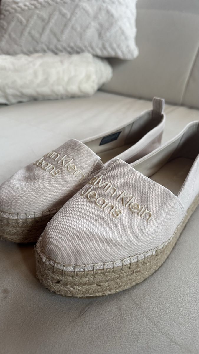 Calvin Klein Scarpe da donna: Calvin Klein Jeans Espadrilles – Nuovo (secondo la descrizione) da Surcasti venduto da Lenkita 1