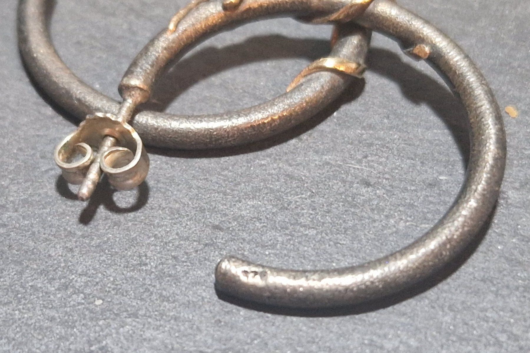 Ohrringe & -stecker: Auffällige Bicolor-Creolen – Gebraucht aus Winterthur von Sadega 3
