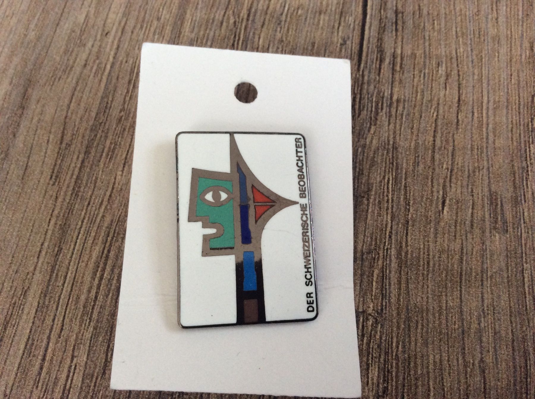 Placchette & Badge: 1 Pin - Beobachter – Usato da Triesen / Liechtenstein venduto da Edgardo55