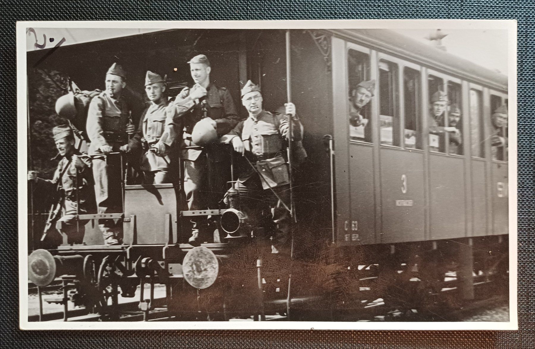 Cartoline postali: AK Militär EISENBAHN um 1940 – Usato da Brittnau venduto da simionius
