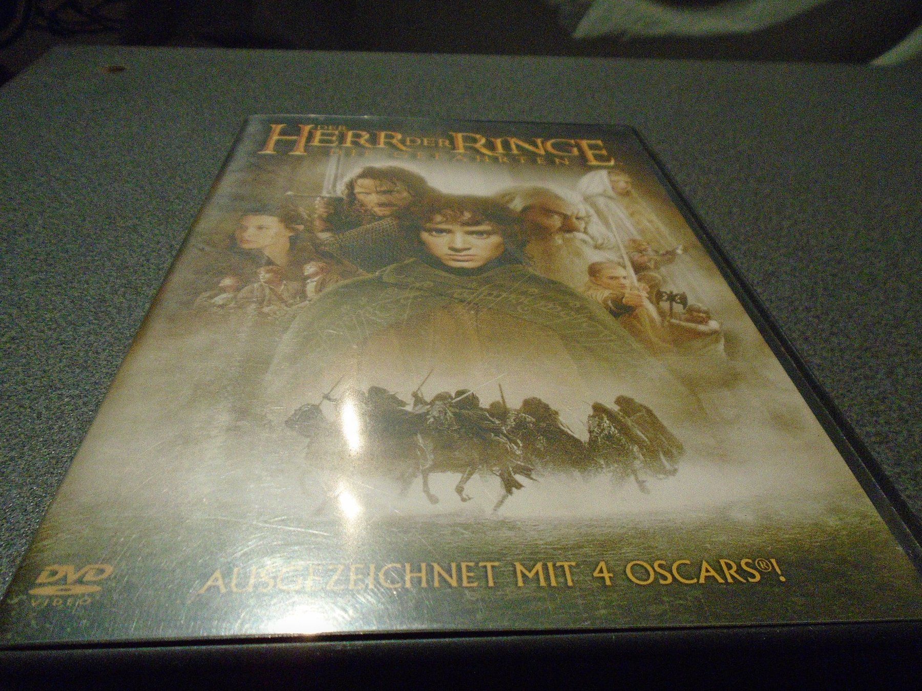 Tutti i DVDs: DVD Der Herr der Ringe, Die Gefährten, 2 CD's – Usato da Zürich venduto da abraxas1291