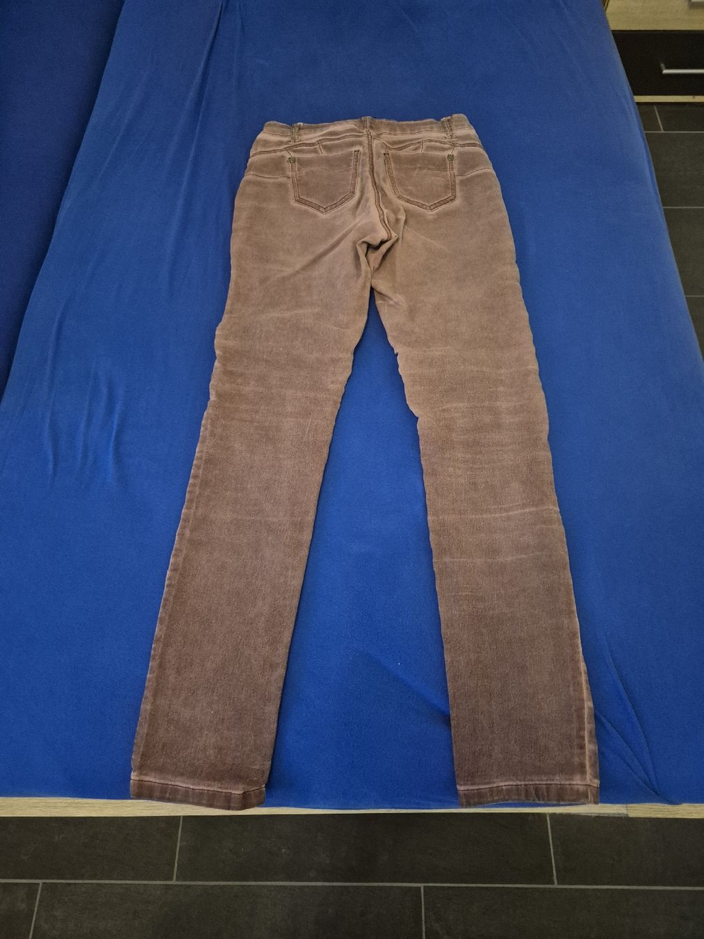 Pantaloni: Hose 34 – Usato da Würenlingen venduto da kuh33 1