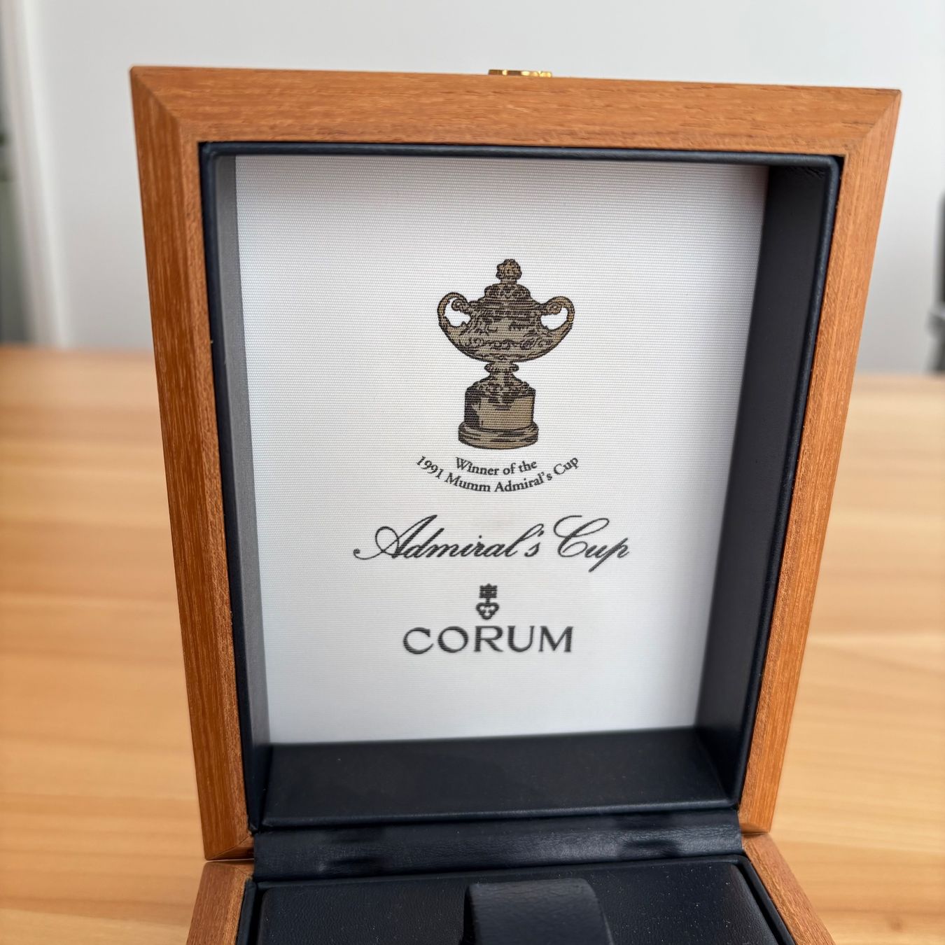 Corum Orologi: Corum Admirals Cup Holzbox – Usato da Winterthur venduto da LaBodega 2