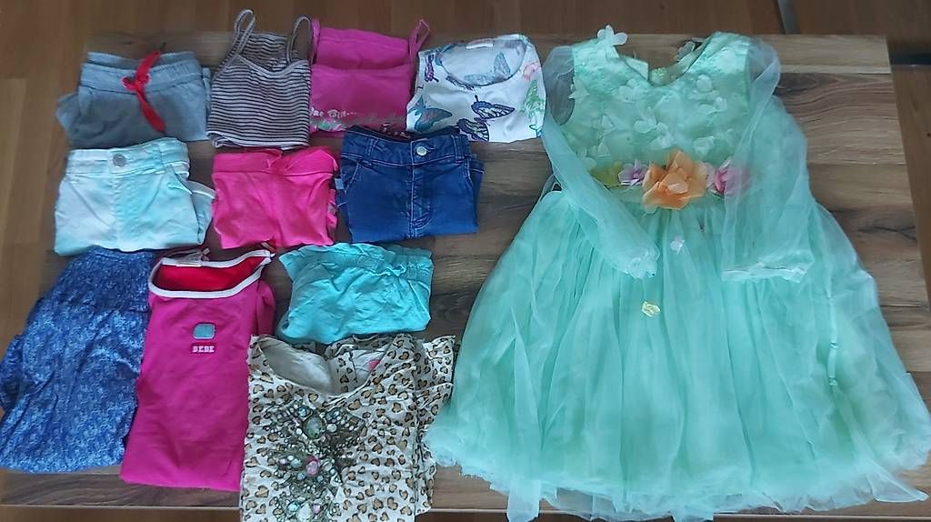 Lotti & Set di vestiti: Kinder Kleidung 9-10 – Usato da Pratteln venduto da nt.geschenkshop