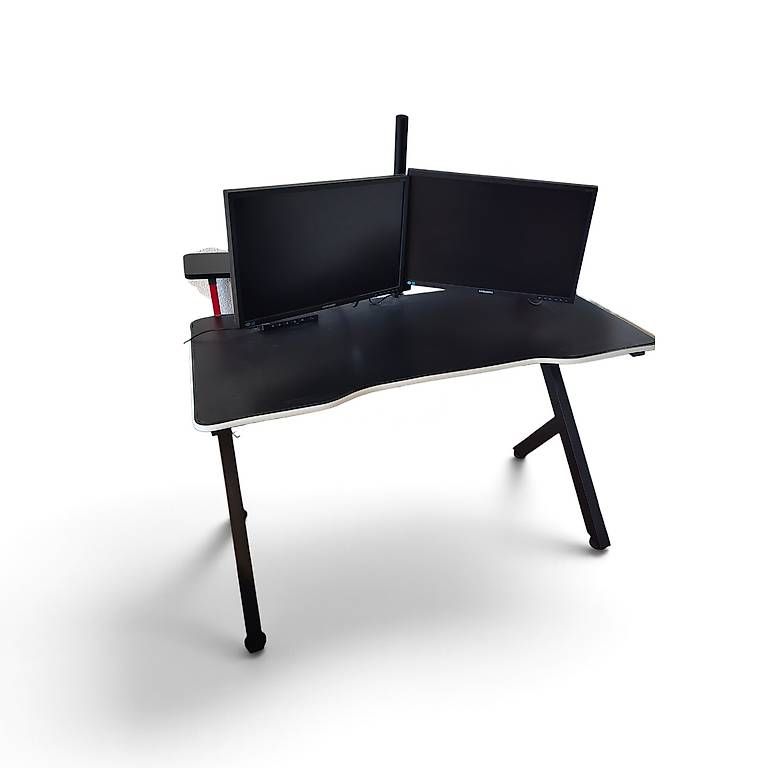 Schreibtische: Gaming-Schreibtisch mit 2 Monitoren – Gebraucht aus Lyss von Schlaubi007 1
