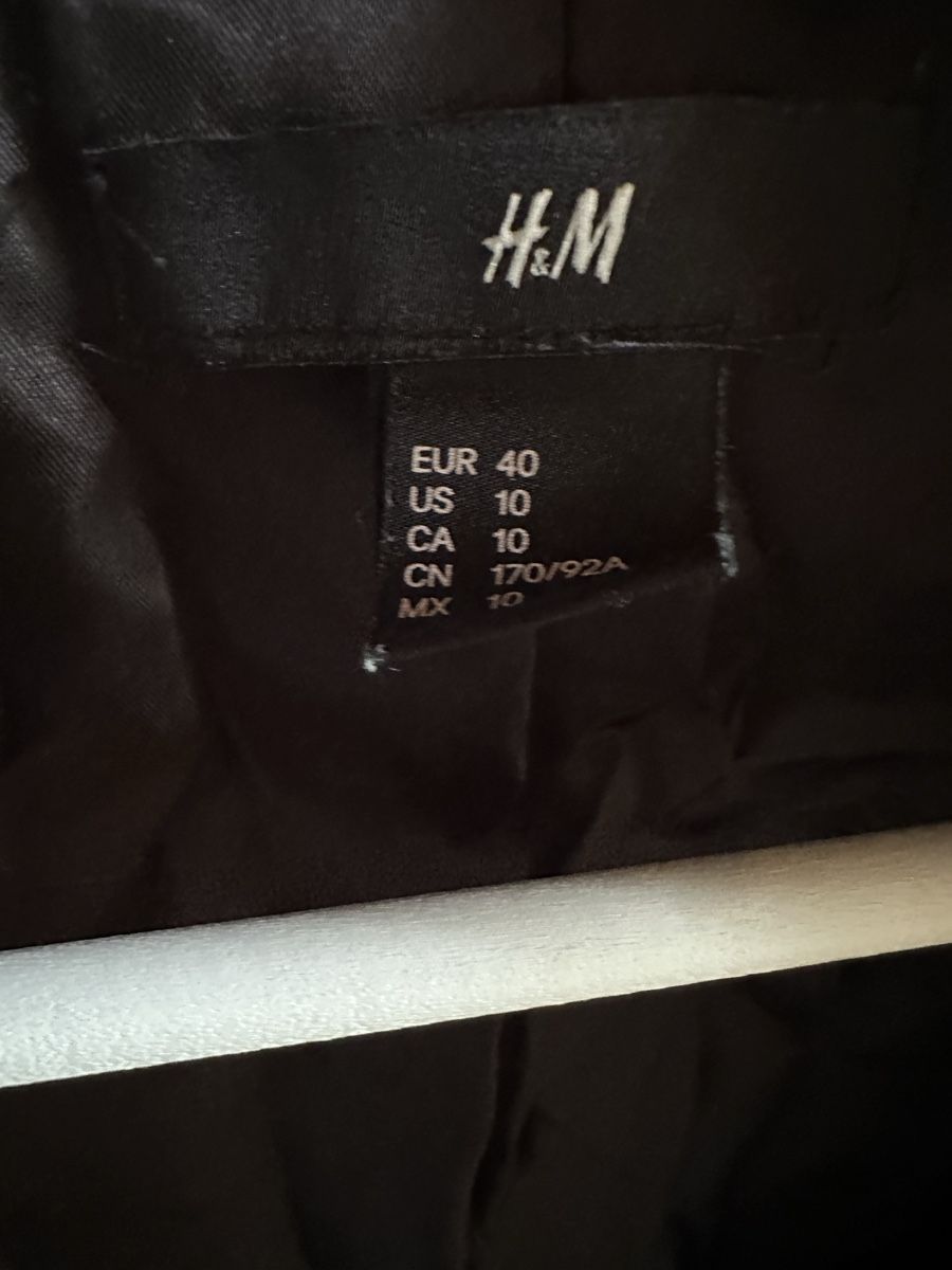 H&M Giacche: Blazer schwarz Gr. 40 H&M – Usato da Münsingen venduto da Secondhand89 1