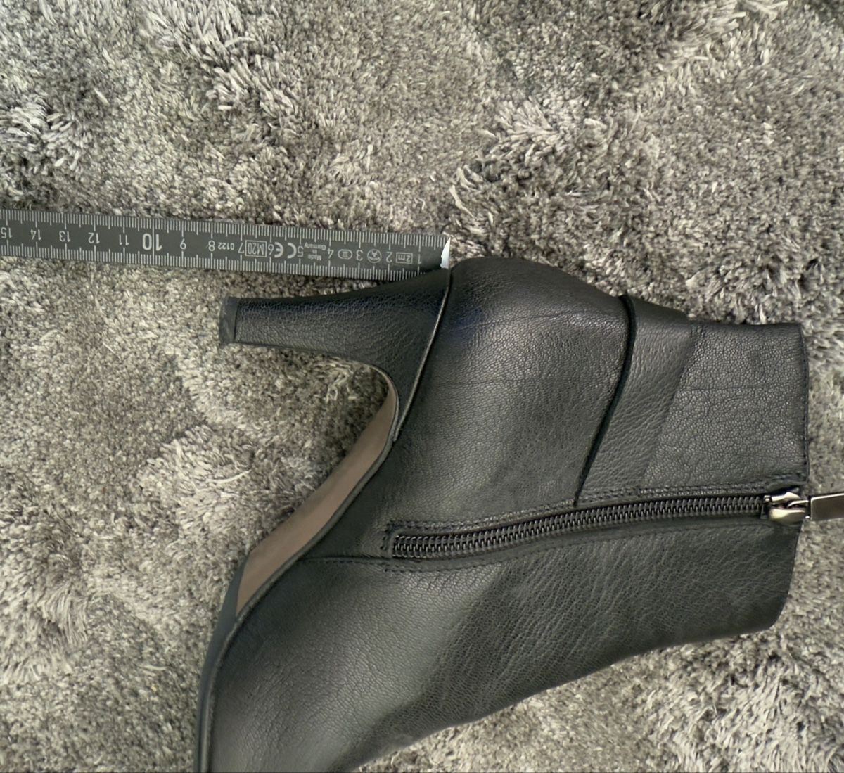Navyboot Damenschuhe: Schwarze Stiefeletten von Navyboot, Grösse 36.5 – Gebraucht aus Herrliberg von Roland2806 8