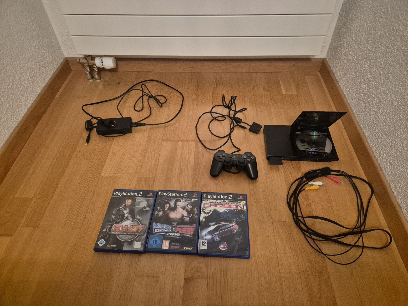 Sony Consoles: Sony PlayStation 2 Slim SCPH-75004, PAL, Date Code 5D – D'occasion à Rothrist par ner_27ct