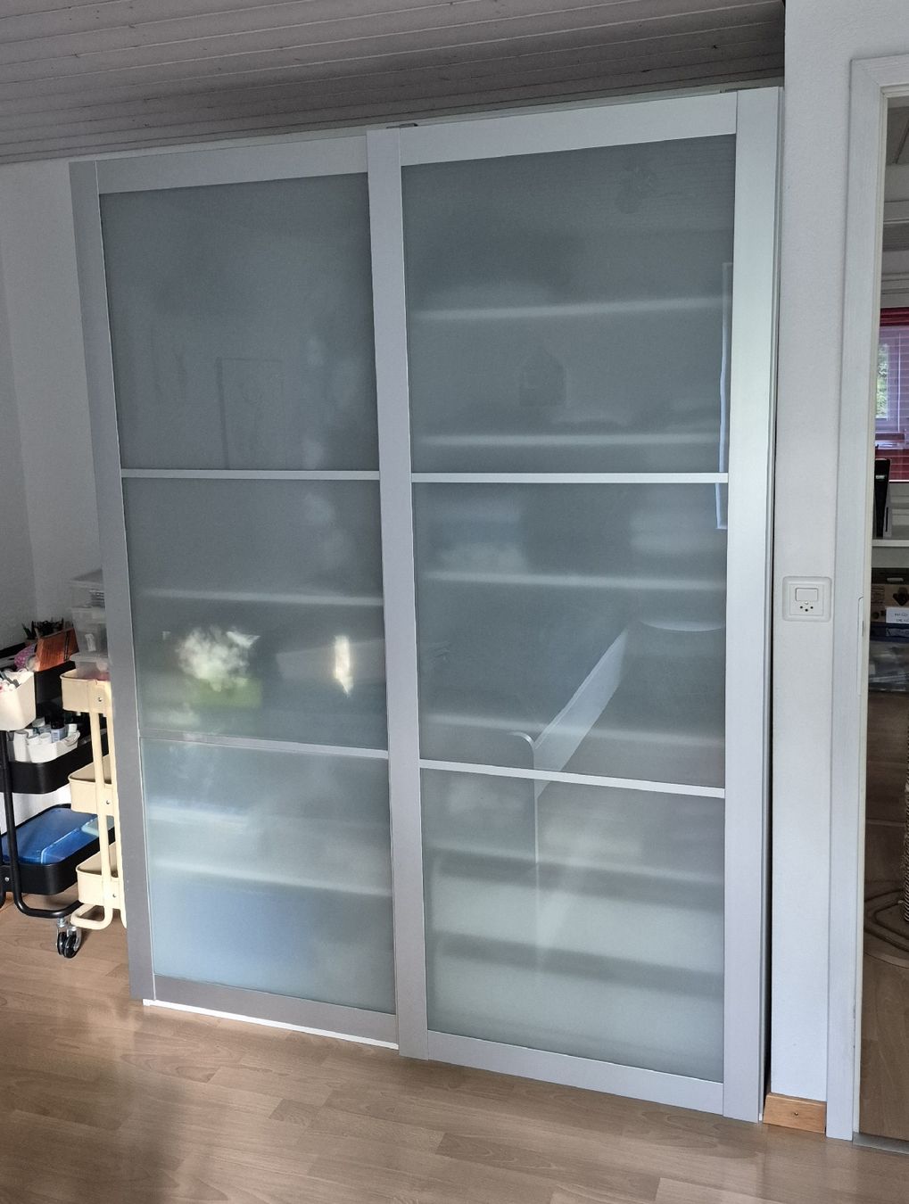 Armoires: Ikea Schrank  – D'occasion à Geuensee par Jasi0901