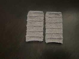 Handgestrickte Pulswärmer- Amedisli grau mit silberfäden