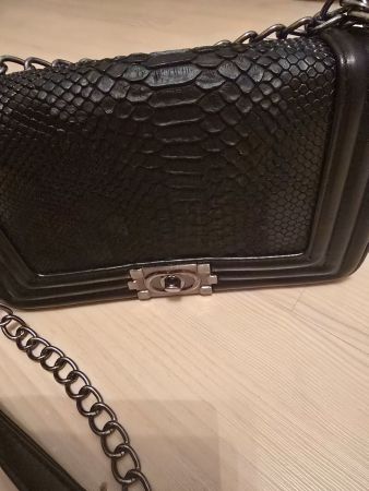 Handtasche