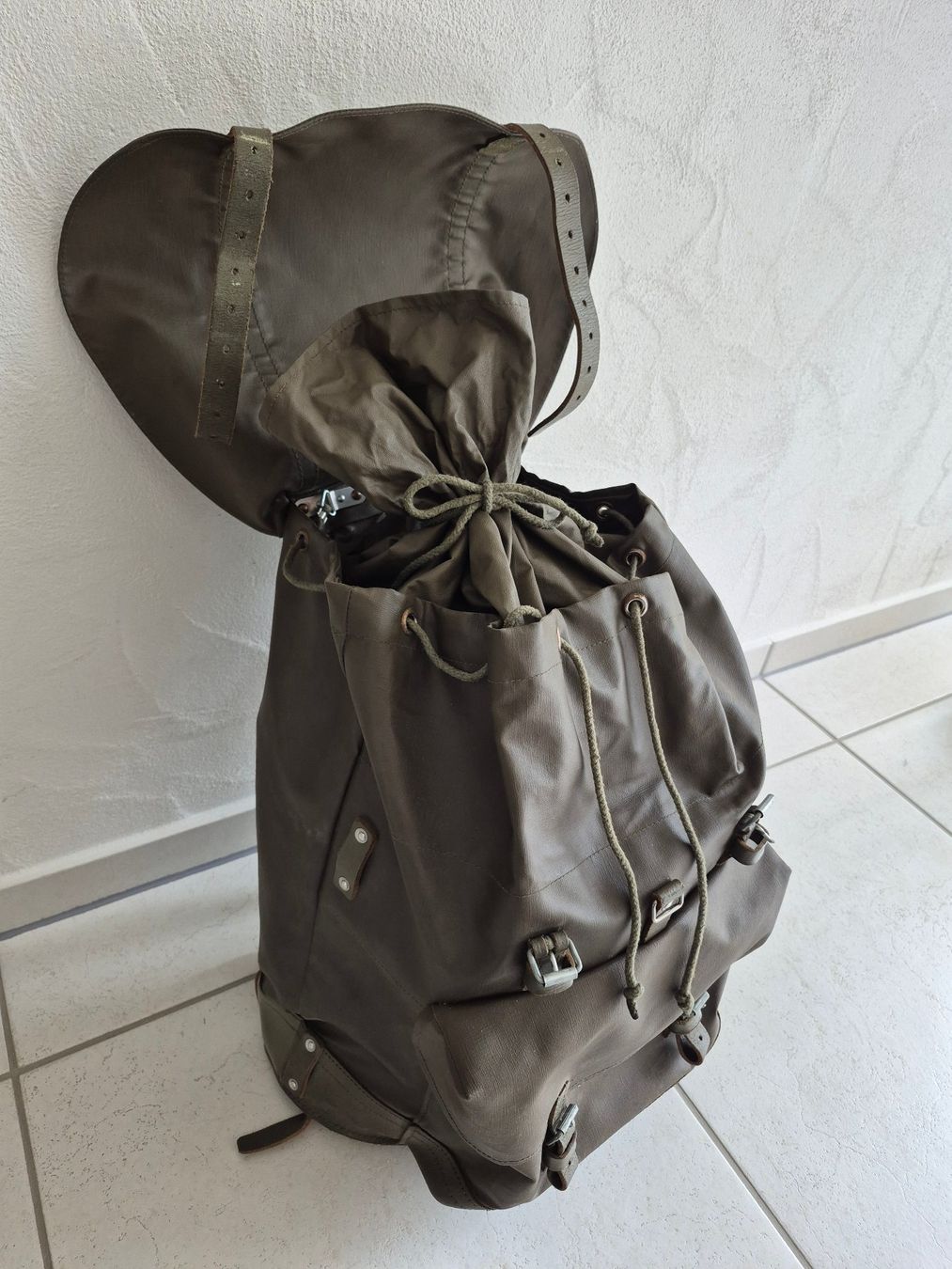 Schweizer Armee Rucksäcke: Schweizer Armee Rucksack – Gebraucht aus Obernau von countdown 2
