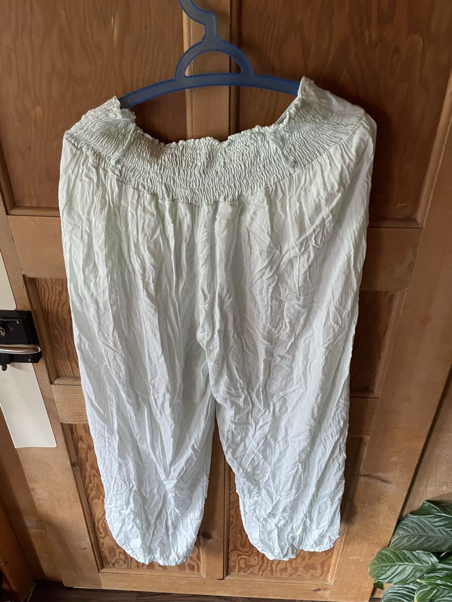 Pantaloni: Mint Grüne Sommer Hose – Nuovo (secondo la descrizione) da Lenk im Simmental venduto da banane50626 1