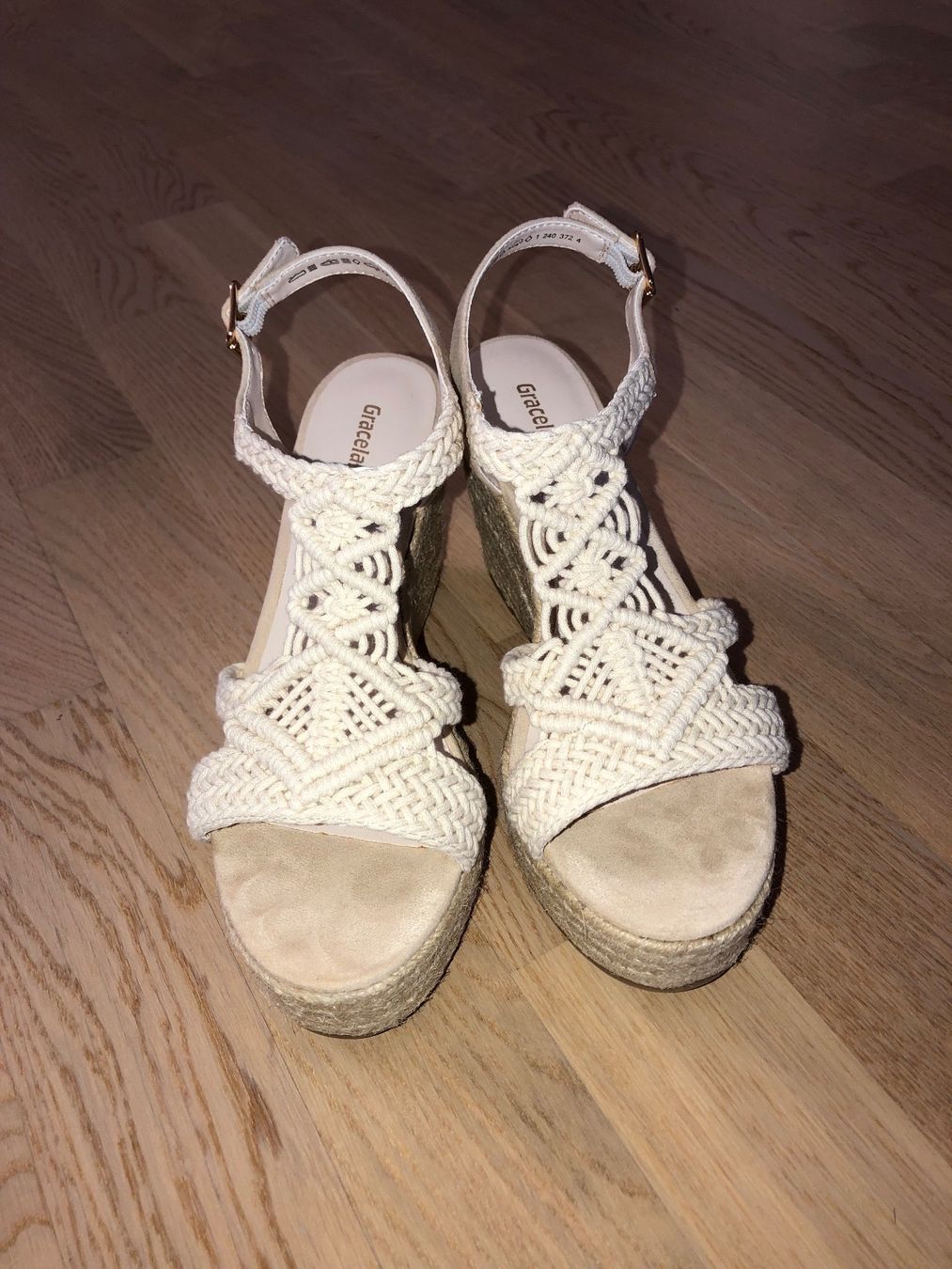 Graceland Chaussures femmes: Sandalen mit Keilabsatz beige Gr. 37 – Neuf (Voir description) à Zürich par sel_w5sd 3