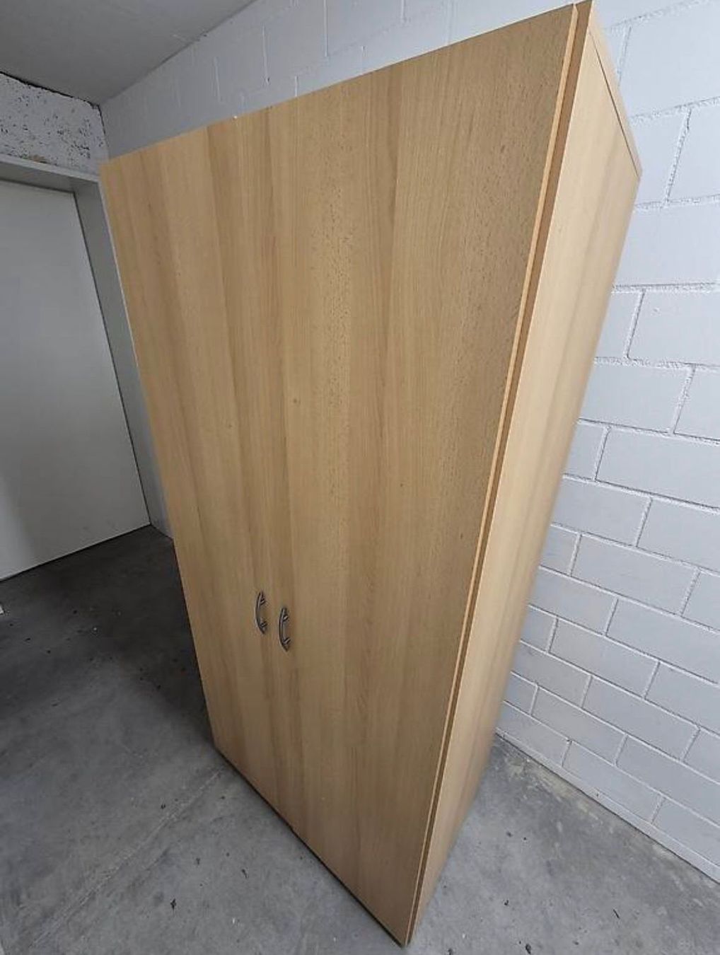 Armadi: Kleiderschrank -Top -Holz – Usato da Vilters venduto da tin1tho 2
