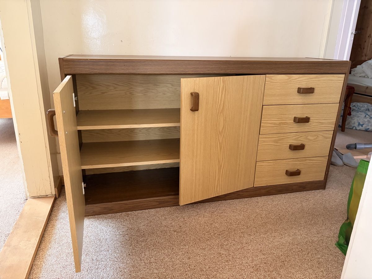 Cassettiere: Sideboard / Anrichte mit Schubladen – Usato da St. Gallen venduto da crutz93 1