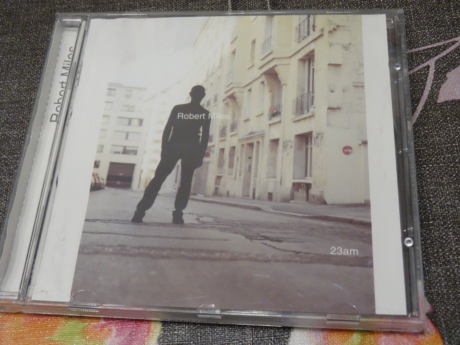 CD: Robert Miles - 23am CD – Usato da Olten venduto da Disc-Ausverkauf