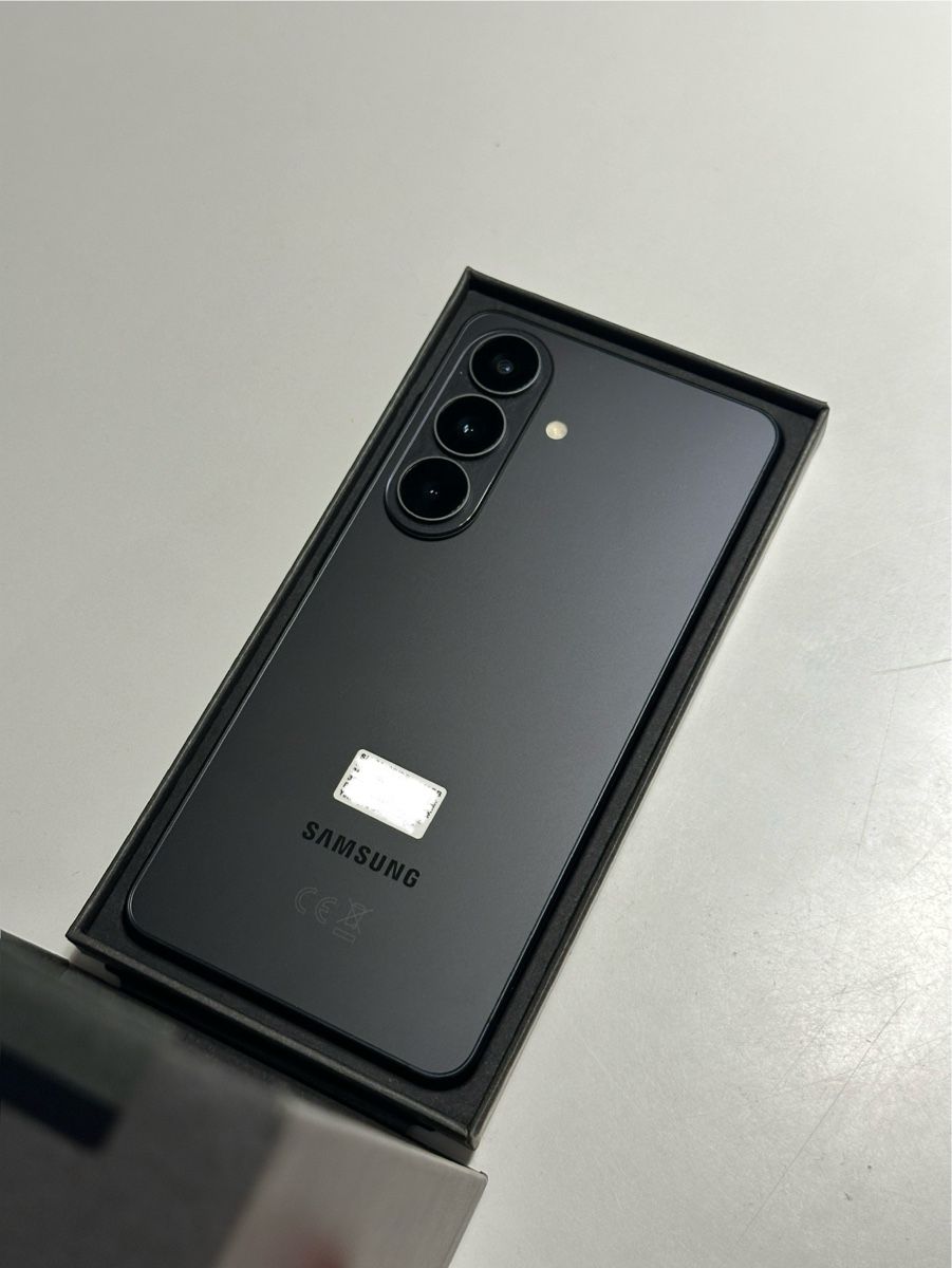 Samsung Telefoni cellulari / Smartphones: Samsung galaxy s26 256gb black – Nuovo (secondo la descrizione) da Frauenfeld venduto da bybong 1