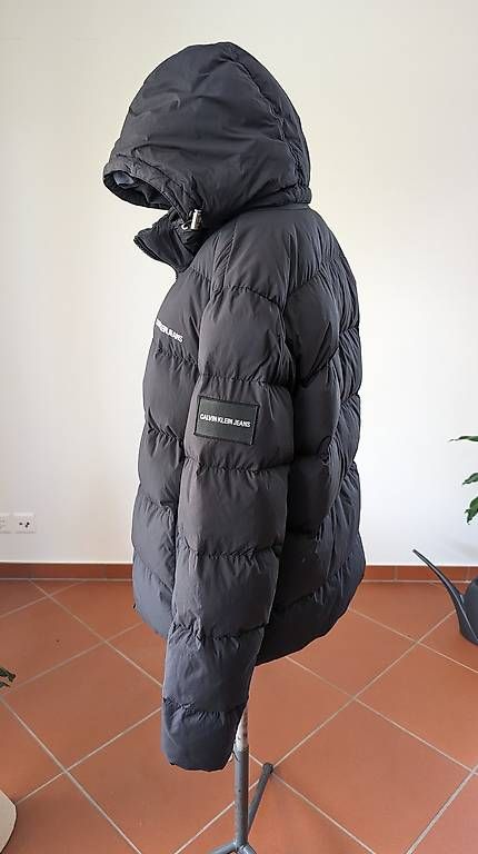 Calvin Klein Jacken: Calvin Klein Jacke Schwarz – Gebraucht aus Bern von kon_5zxq