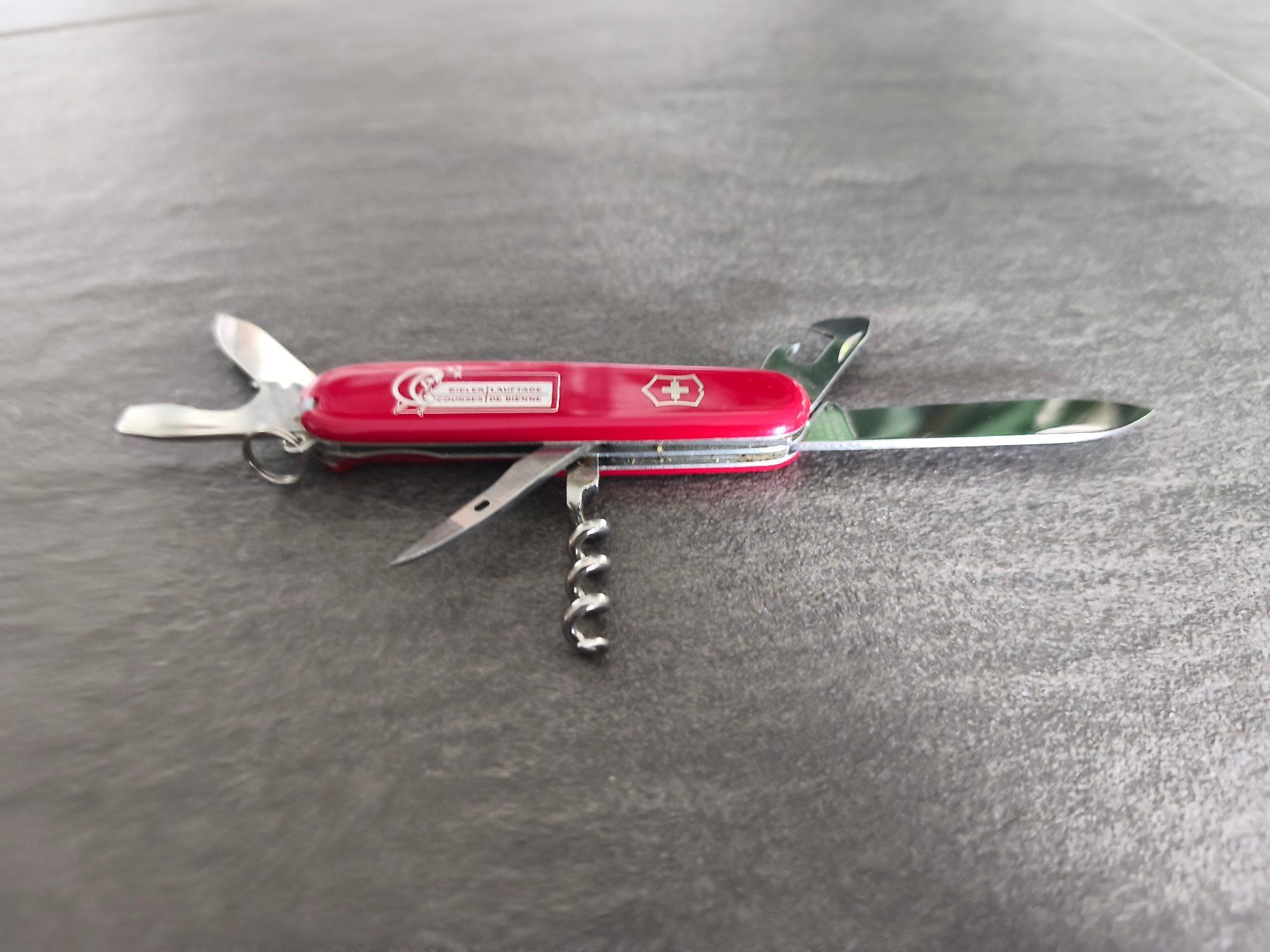 Victorinox Taschenmesser: Sackmesser Victorinox - Bieler Lauftage – Neu (gemäss Beschreibung) aus Jegenstorf von Juchlistock 4