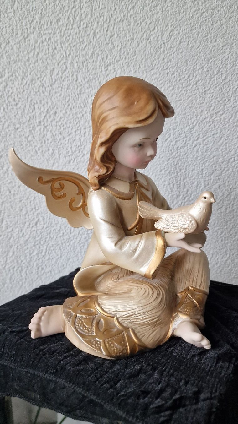 Statuette: Grosser lieblicher Engel mit Taube – Usato da Wil  AG venduto da Kfloh 1
