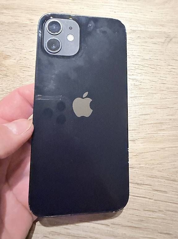 Telefoni cellulari / Smartphones: Iphone 12 schwarz 256Gb – Usato da Täuffelen venduto da Cedu5 2
