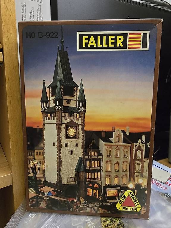 Modelleisenbahnen: Stadttor – Gebraucht aus Chur von marilandroland59