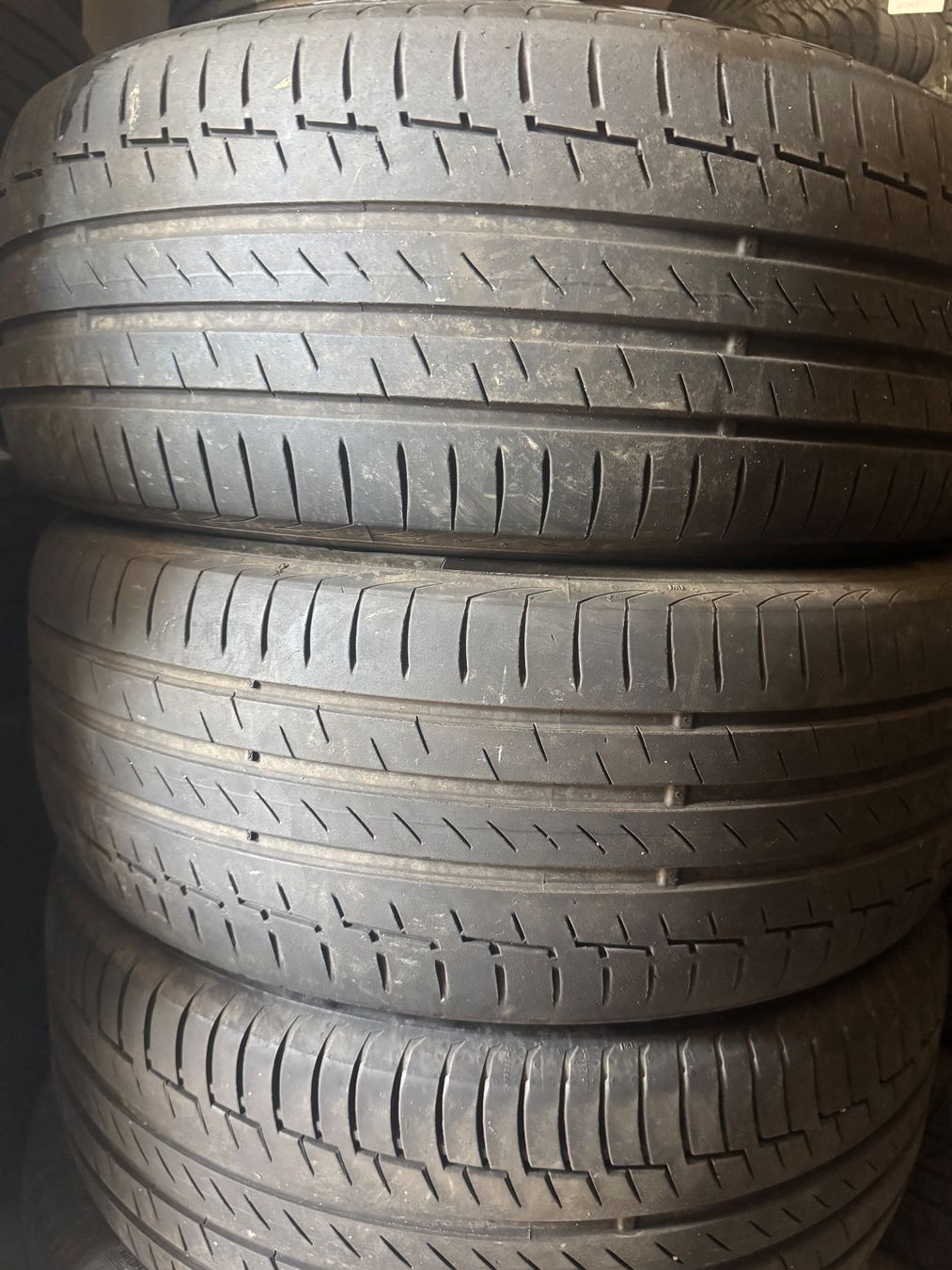 Continental Pneus & Kompletträder: 235/55R19 – Gebraucht aus Widen von Dinero02