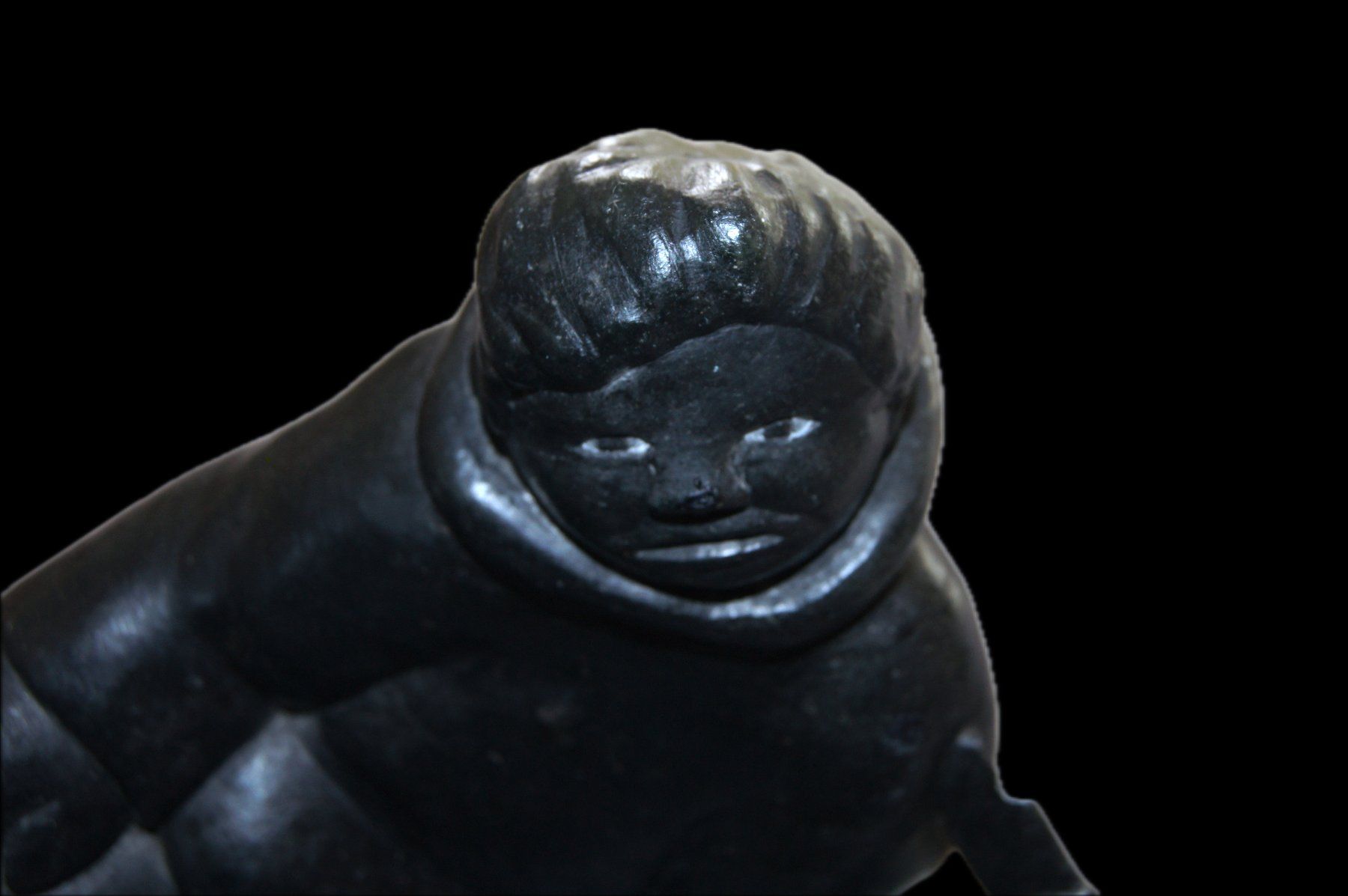 Statuette: Eskimo-/Inuit-Junge mit Messer – Usato da Geroldswil venduto da ARTEFACTO 7