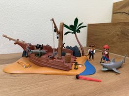 Playmobil 4136 Piratenschiff mit Insel und Hai