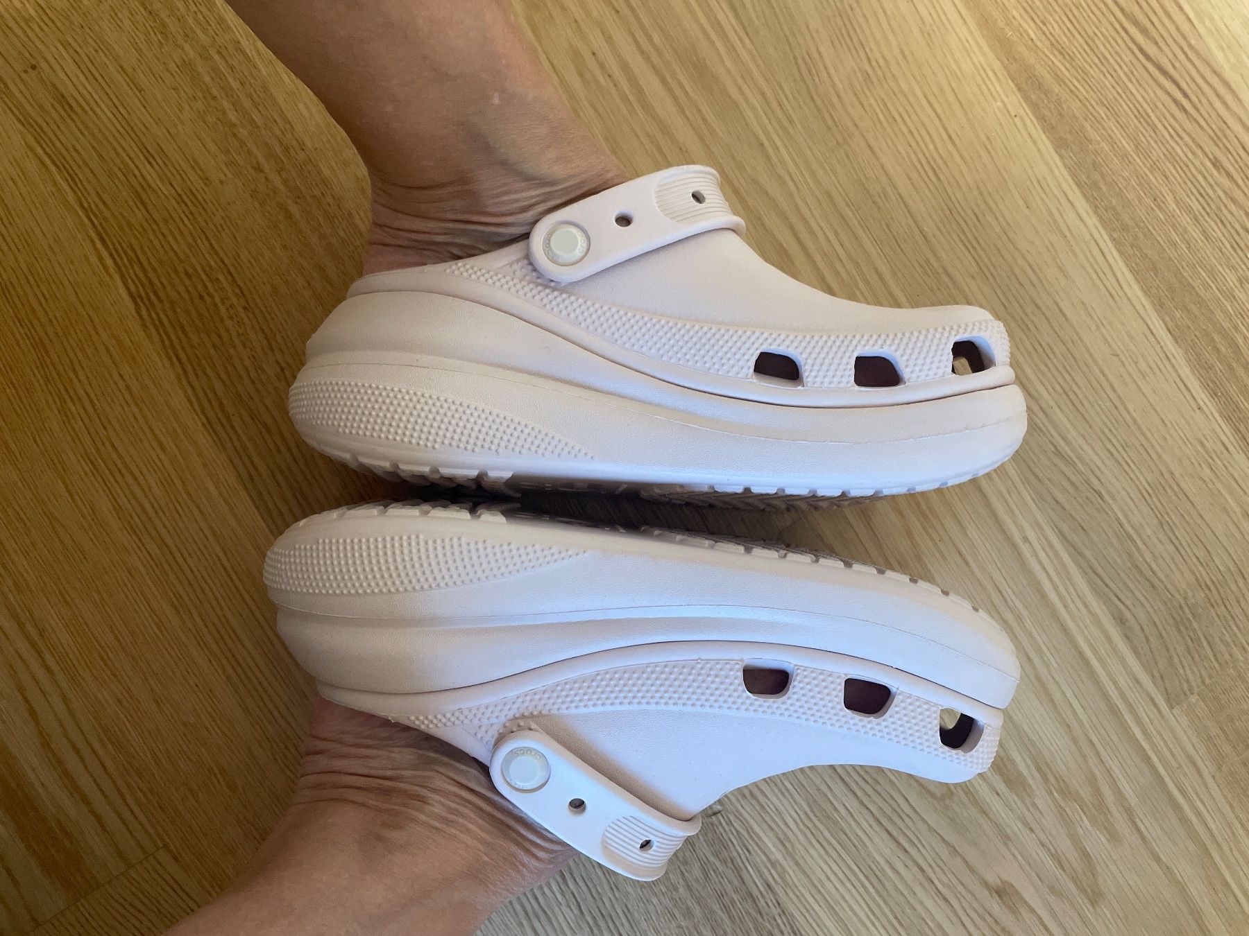 Crocs Scarpe da donna: Crocs NEU hellrosa Gr. 7 (37/38) – Nuovo (secondo la descrizione) da Zumikon venduto da tim_8yk2 1
