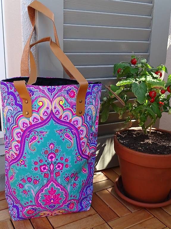 Sacs: Neue Canvas-Schultertaschen "Oriental" – D'occasion à Oberwil b. Zug par Temuera 2