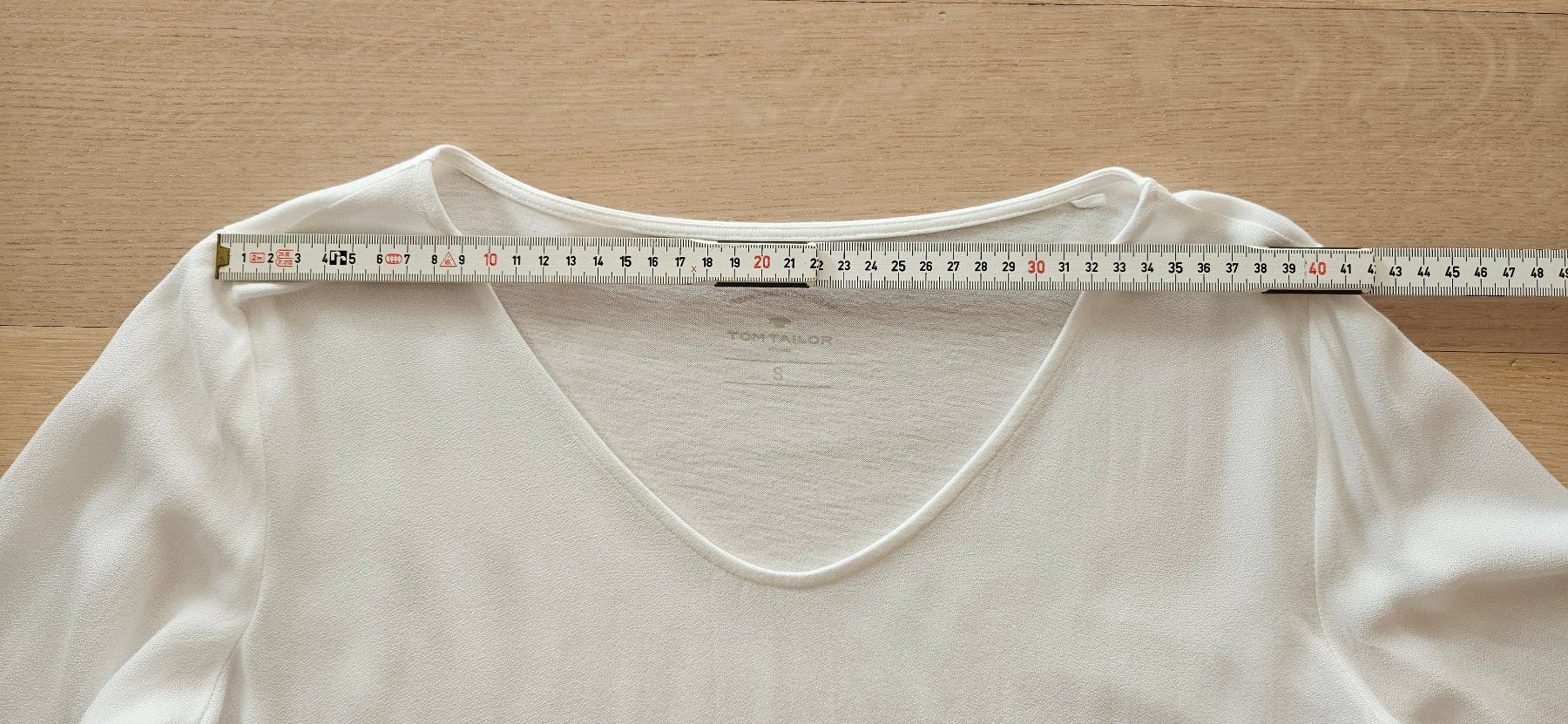 Tom Tailor Camicette: Offwhite-Bluse mit Trompetenärmeln zum Schnäppchen-Preis – Usato da Rafz venduto da Serious67 3