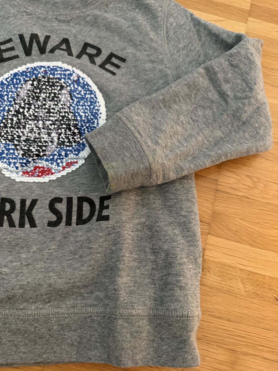 H&M Maglioni & Felpe: H&M Star Wars Pullover, Gr. 110/116, Grau, Wendepailletten – Usato da Jona venduto da Good_luck_ 5