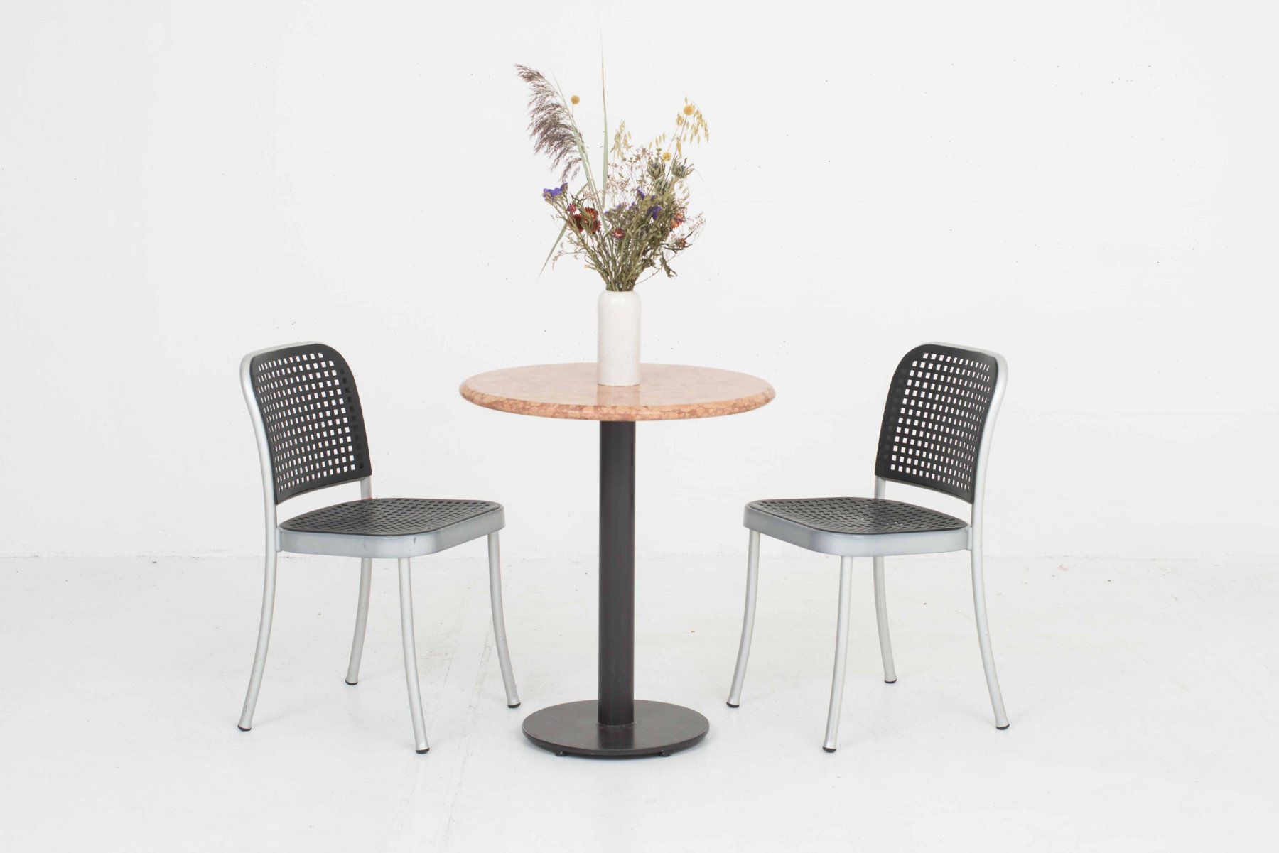 Tables: Runder Bistrotisch aus Lotto Rosso Marmor – D'occasion à Zürich par STUZH38 1
