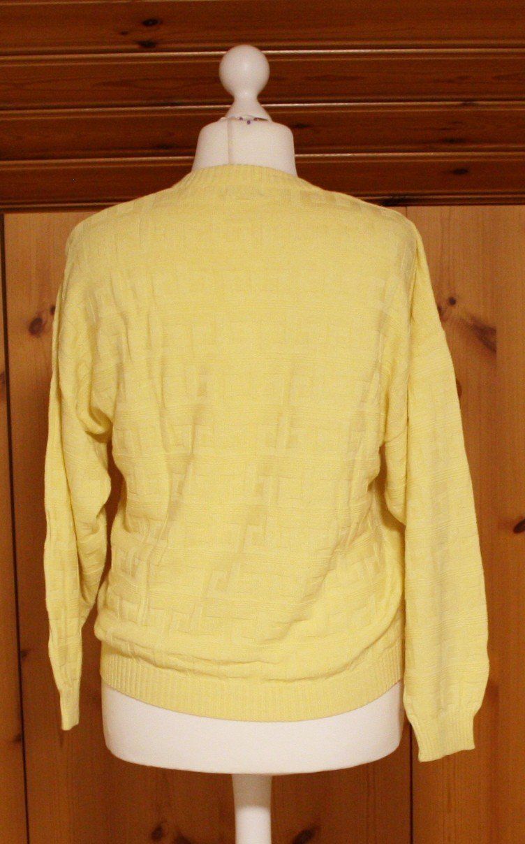 Maglioni & Felpe: Pullover LINEA UOMO GLOBUS gelb Gr. 48 – Difettoso da Flüelen venduto da Diversicum-Vintage 4