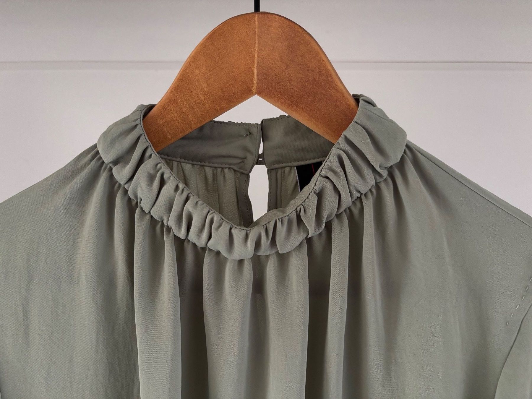 Marc Cain Camicette: Marc Cain Bluse Damen Gr. 2 – Usato da Niederrohrdorf venduto da Fastwieneu 1