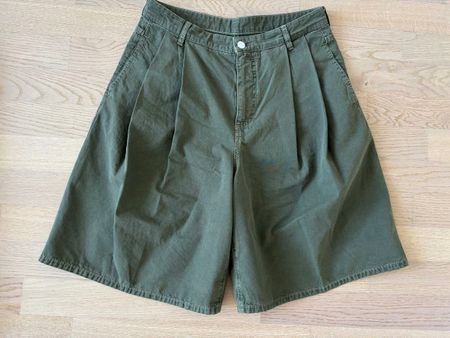 Nine in the Morning Shorts, Olive grün in 38