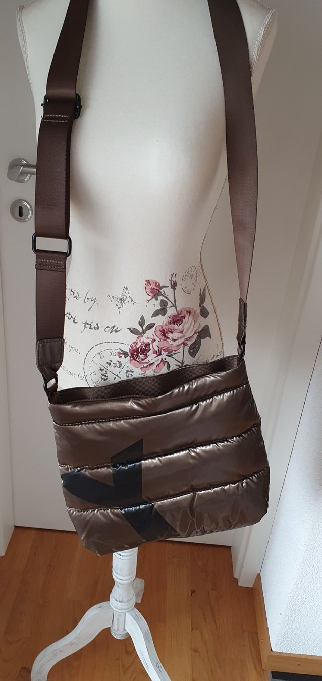 Suri Frey Taschen für Damen: Suri Frey Handtasche Umhängetasche Bronze – Neu (gemäss Beschreibung) aus Hittnau von Gamoe 1
