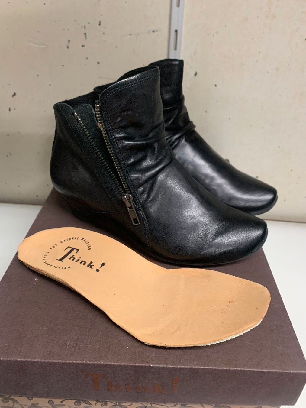 Think Scarpe da donna: Think Stiefelette Grösse 35 black – Nuovo e nell'imballaggio originale da Zürich venduto da finsti 2