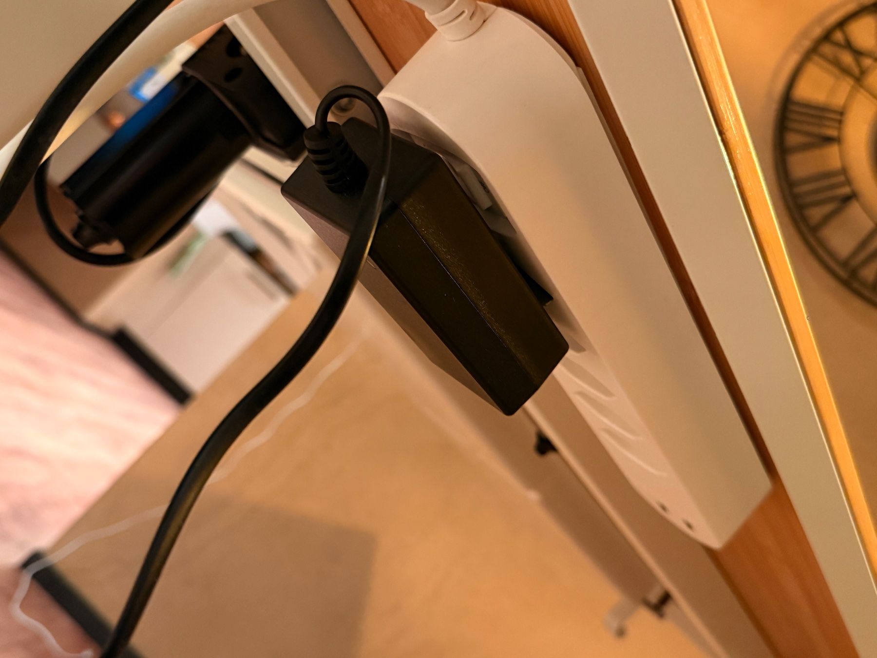 Tavoli: Elektrischer Stehtisch SENSE7 – Nuovo (secondo la descrizione) da Pfungen venduto da Panino7 6