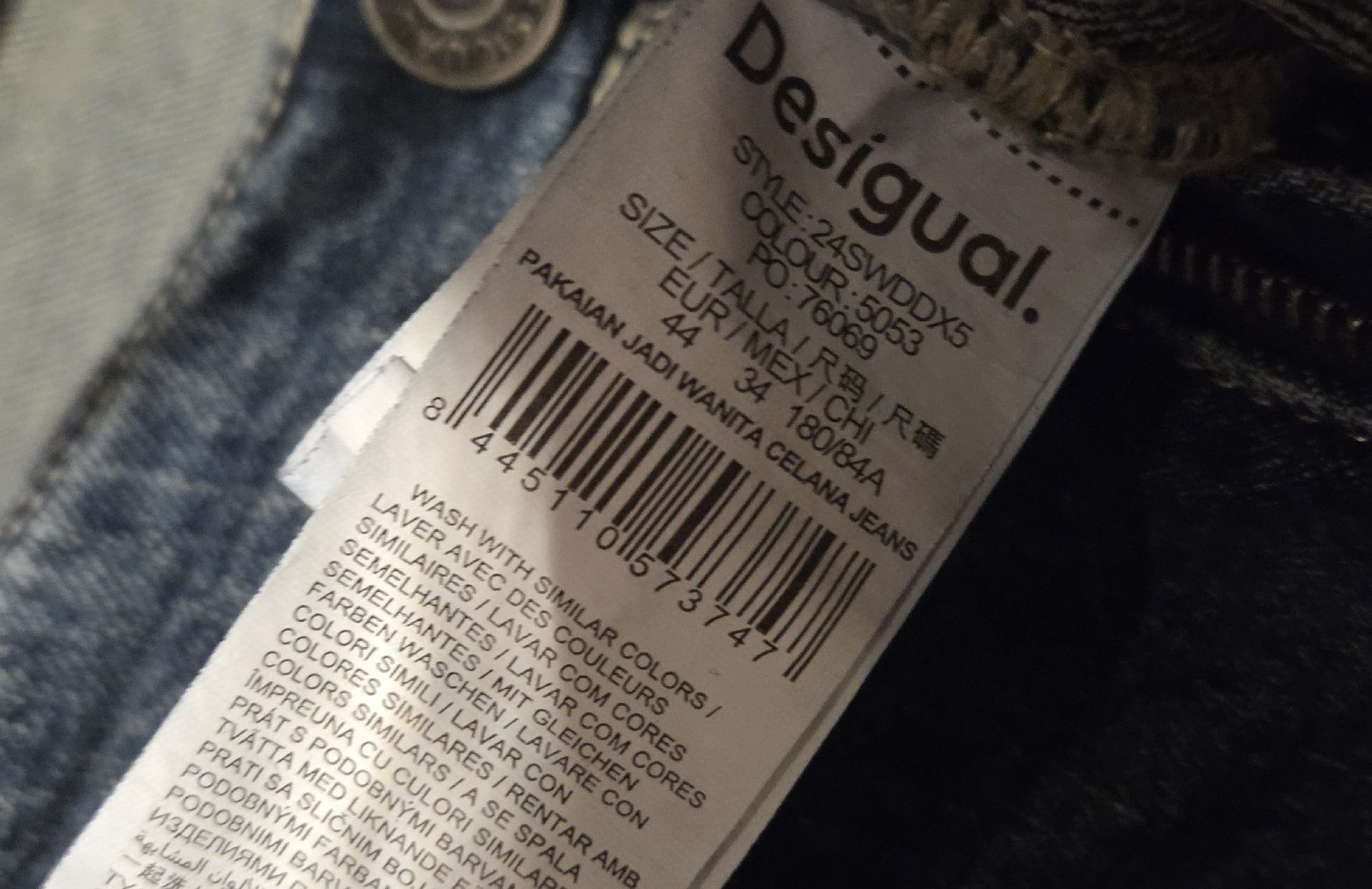 Desigual Jeans: Desigual Damen Jeans, Grösse 44 – Usato da Subingen venduto da DENDLE20 1