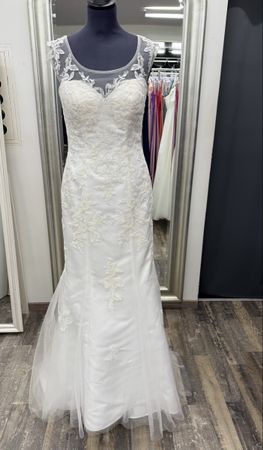 Wunderschönes Brautkleid mit Spitze, Grösse 36